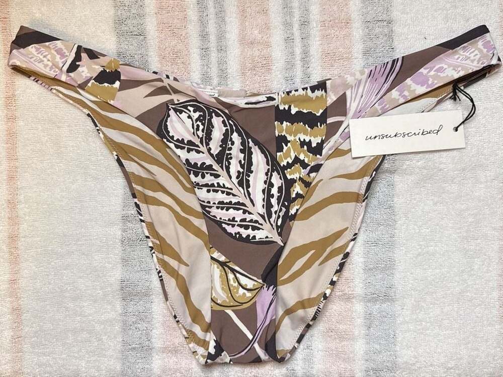 Unsubscribed Tropical Leaf Print Ruched Back Bikini Bottoms